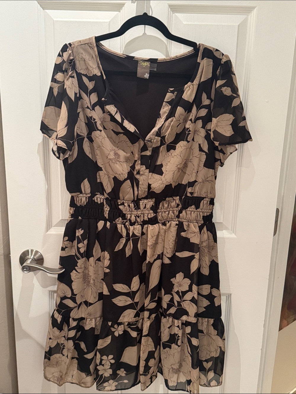 Taylor Black and Beige Floral Short Sleeve Mini Dress -